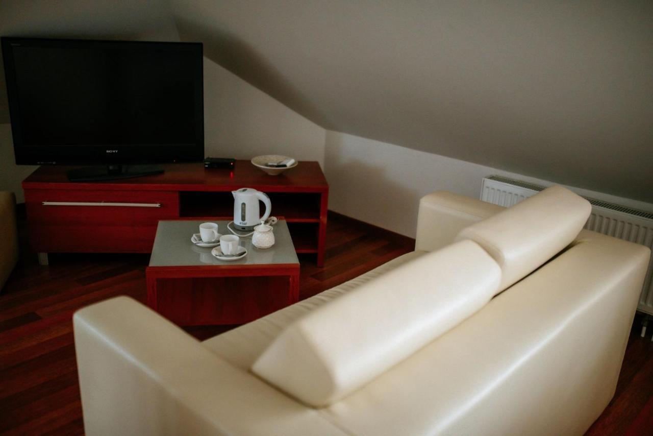 Corner Pokoje Zamość 外观 照片